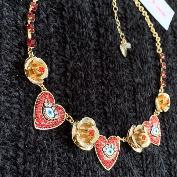 BETSEY JOHNSON Pavé Crystals Hearts Roses Eyes Gold & Red NECKLACE! - Picture 2 of 8